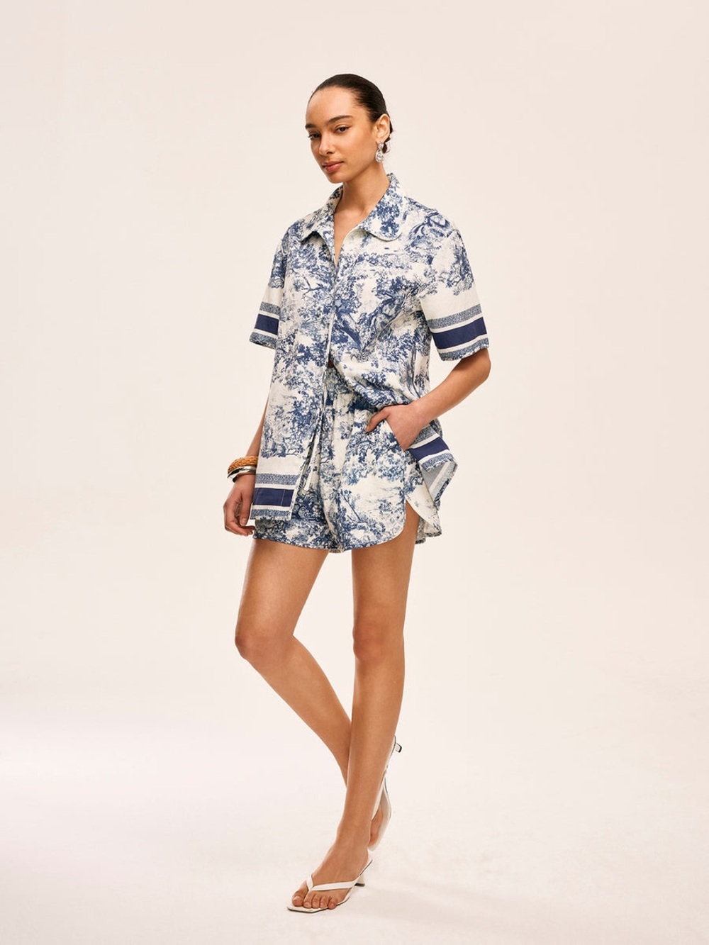 Commense Printed Contrast Trim Shorts Set - Picture 2 of 4
